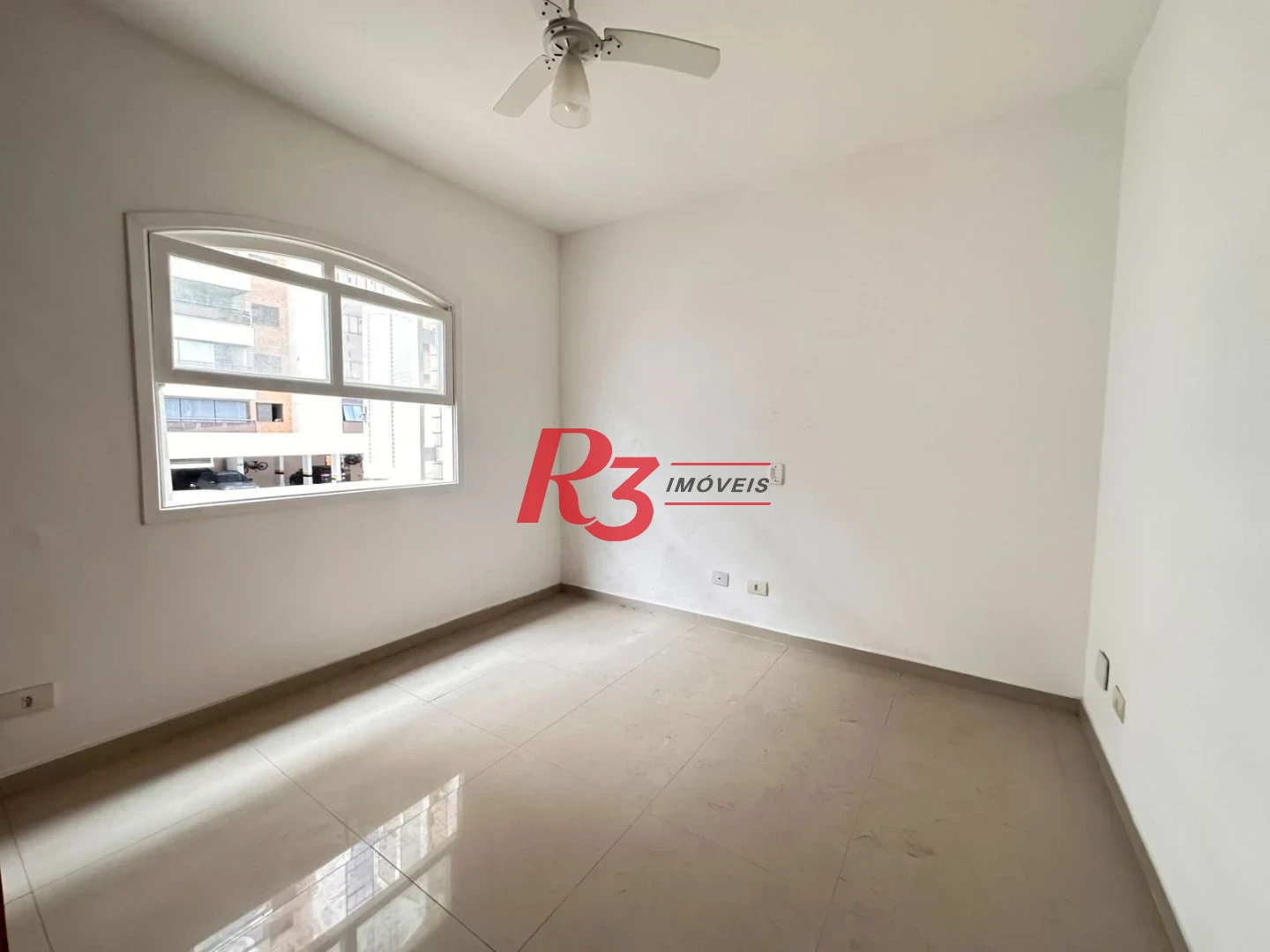 Apartamento com 2 dormitórios à venda, 73 m² por R$ 545.000,00 - Ponta da Praia - Santos/SP