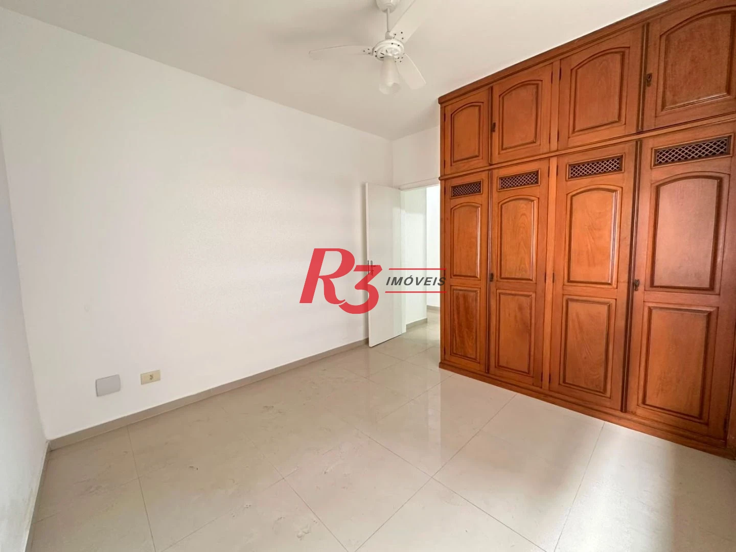 Apartamento com 2 dormitórios à venda, 73 m² por R$ 545.000,00 - Ponta da Praia - Santos/SP