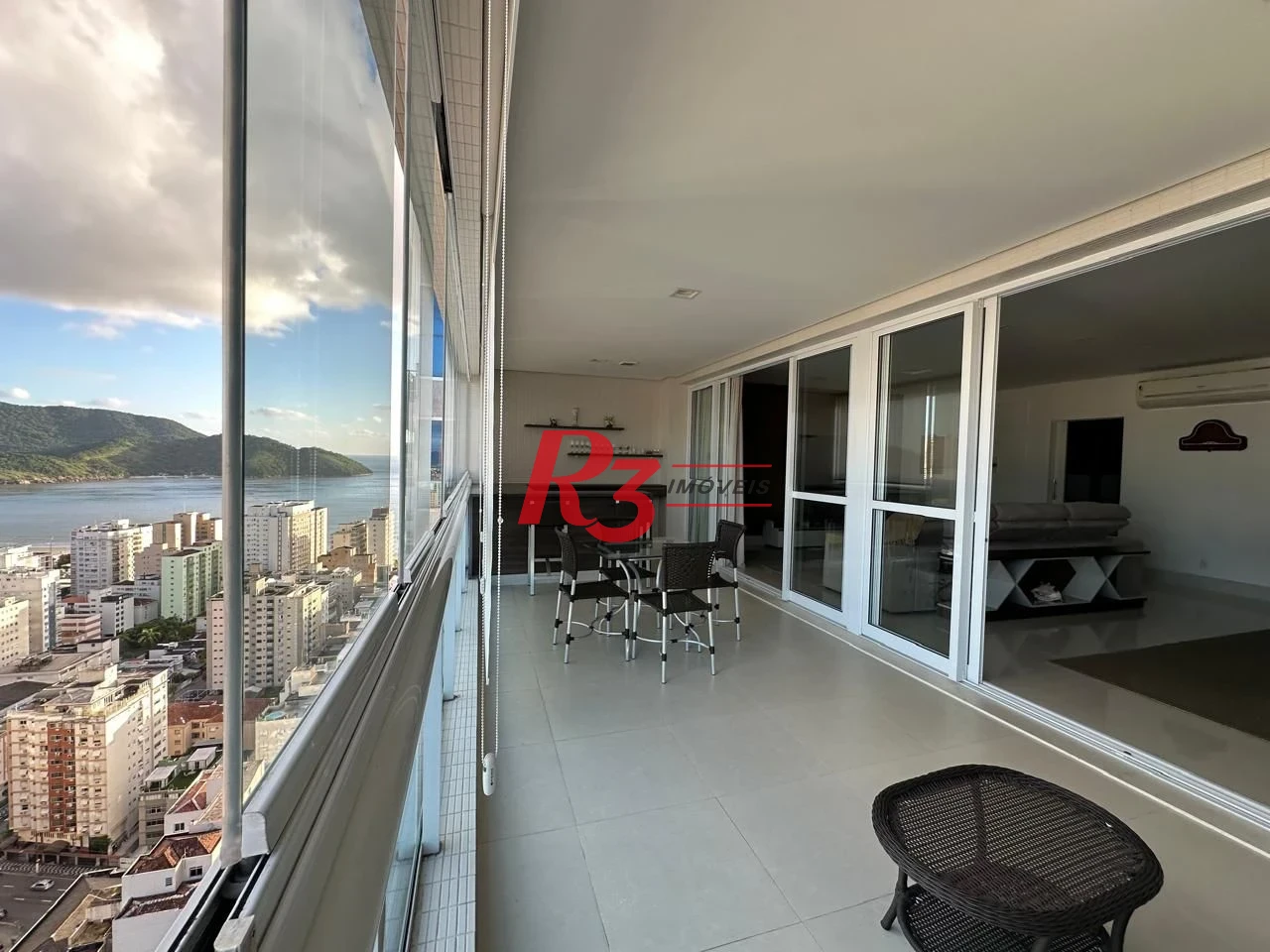 Apartamento com 1 dormitório à venda, 106 m² por R$ 2.000.000,00 - Aparecida - Santos/SP