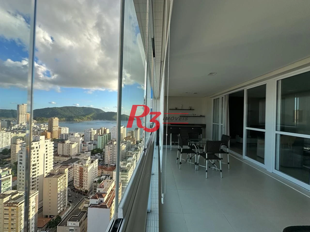 Apartamento com 1 dormitório à venda, 106 m² por R$ 2.000.000,00 - Aparecida - Santos/SP