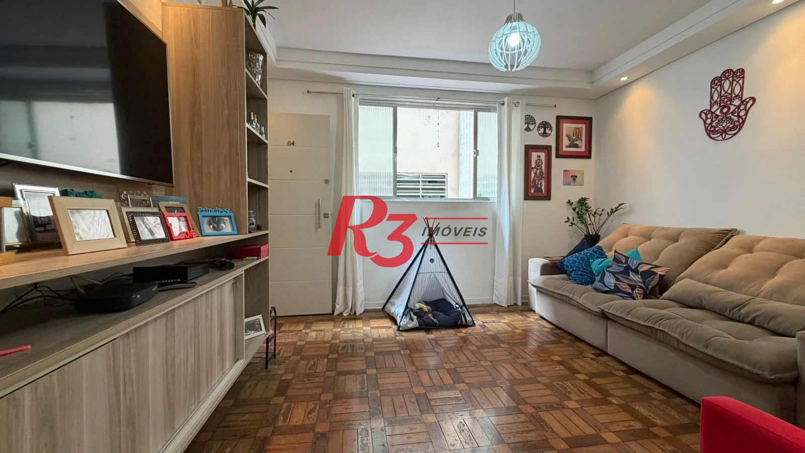 Apartamento com 2 dormitórios à venda, 70 m² por R$ 465.000,00 - Gonzaga - Santos/SP