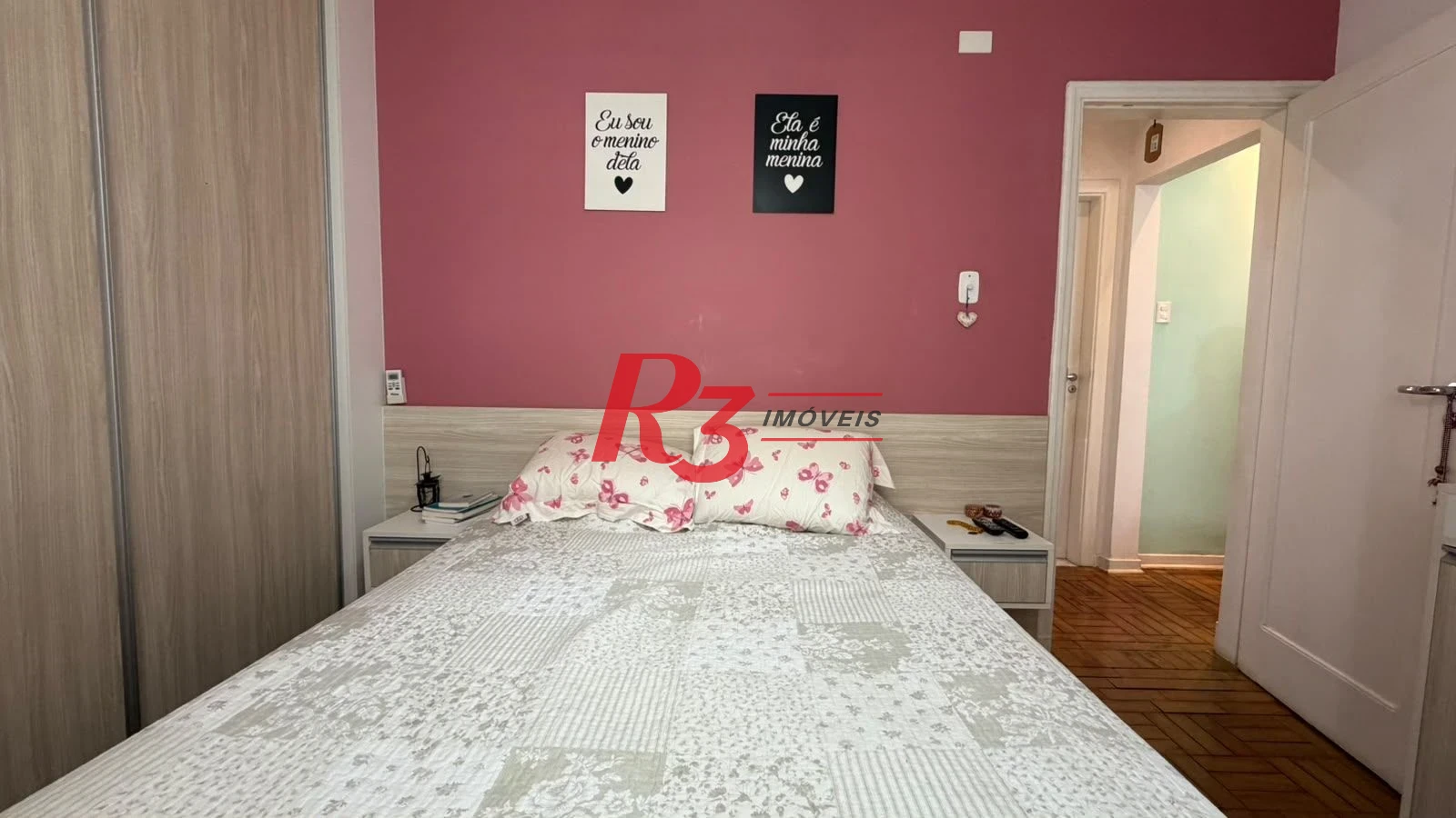 Apartamento com 2 dormitórios à venda, 70 m² por R$ 465.000,00 - Gonzaga - Santos/SP