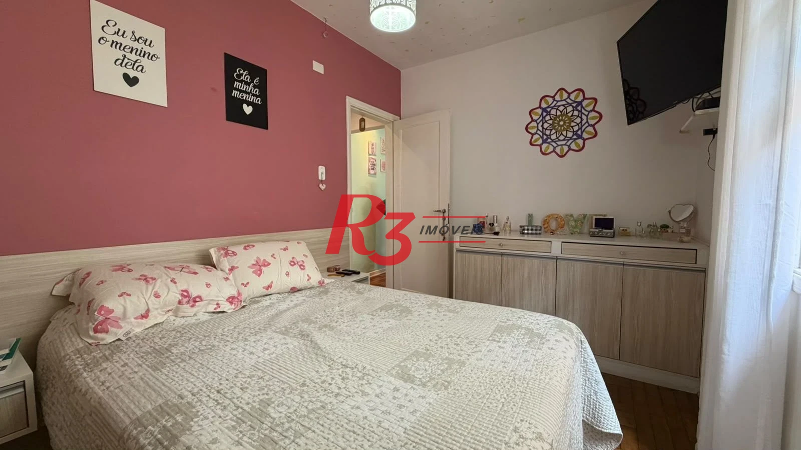 Apartamento com 2 dormitórios à venda, 70 m² por R$ 465.000,00 - Gonzaga - Santos/SP