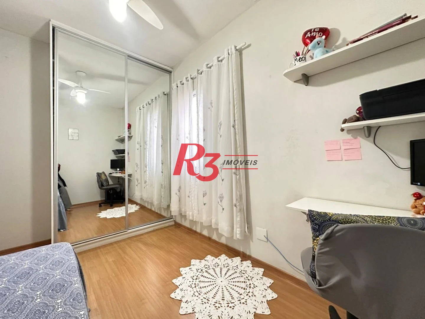 Apartamento com 3 dormitórios à venda, 69 m² por R$ 430.000,00 - Areia Branca - Santos/SP
