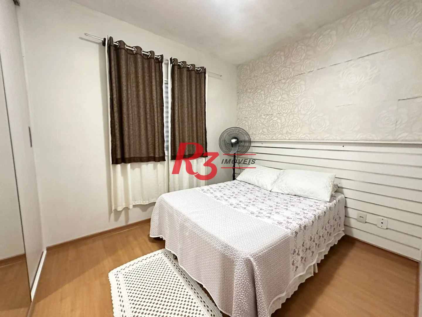 Apartamento com 3 dormitórios à venda, 69 m² por R$ 430.000,00 - Areia Branca - Santos/SP