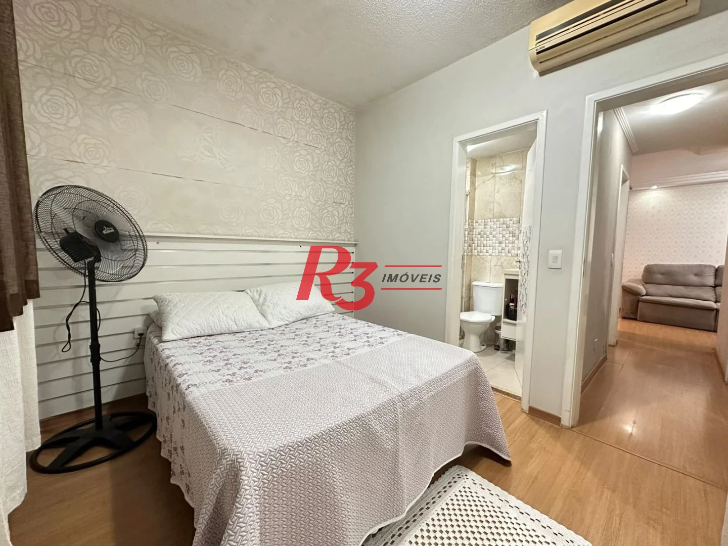 Apartamento com 3 dormitórios à venda, 69 m² por R$ 430.000,00 - Areia Branca - Santos/SP