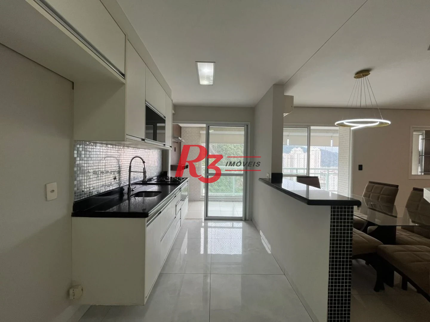 Apartamento com 3 dormitórios para alugar, 98 m² por R$ 6.800,00/mês - Marapé - Santos/SP
