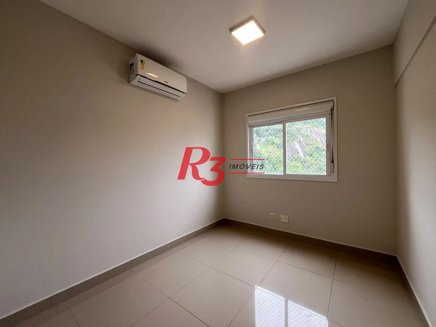 Apartamento com 3 dormitórios para alugar, 98 m² por R$ 6.800,00/mês - Marapé - Santos/SP