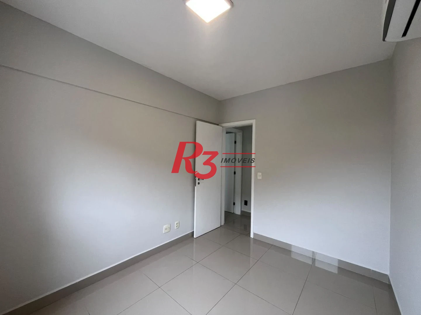 Apartamento com 3 dormitórios para alugar, 98 m² por R$ 6.800,00/mês - Marapé - Santos/SP