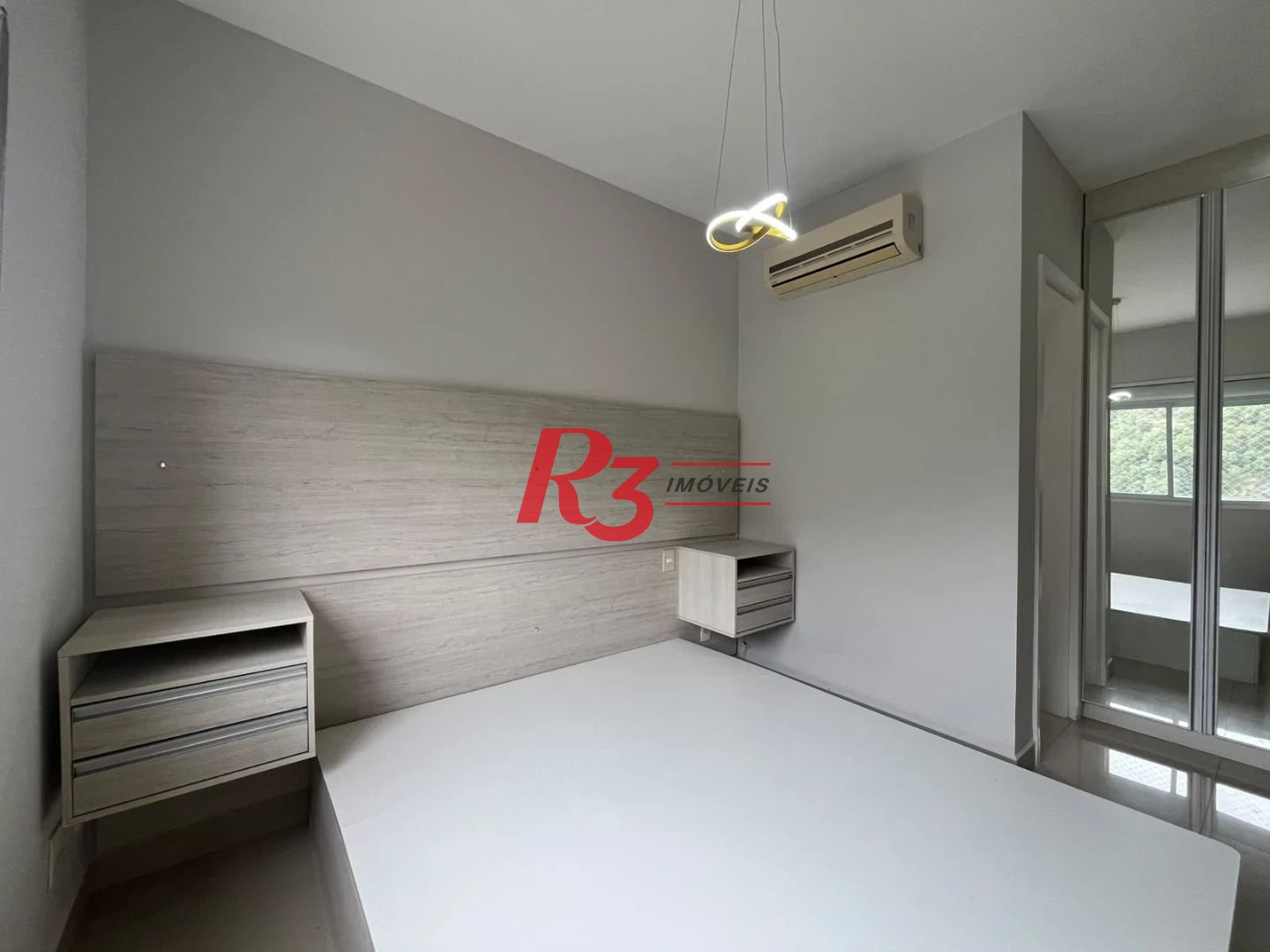 Apartamento com 3 dormitórios para alugar, 98 m² por R$ 6.800,00/mês - Marapé - Santos/SP