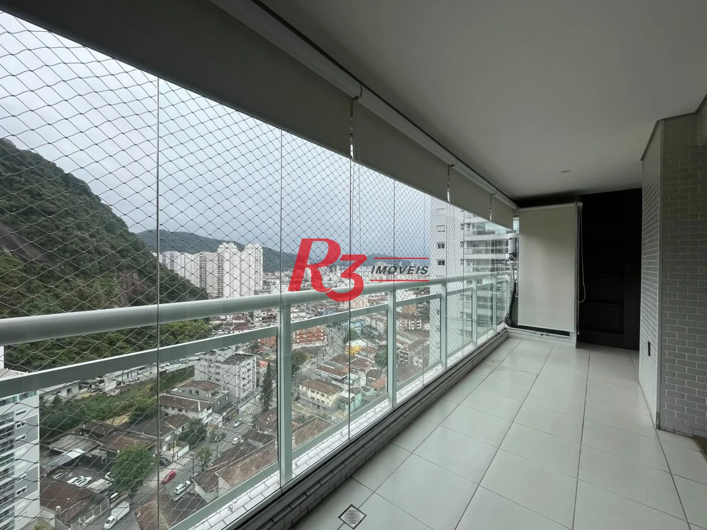 Apartamento com 3 dormitórios para alugar, 98 m² por R$ 6.800,00/mês - Marapé - Santos/SP