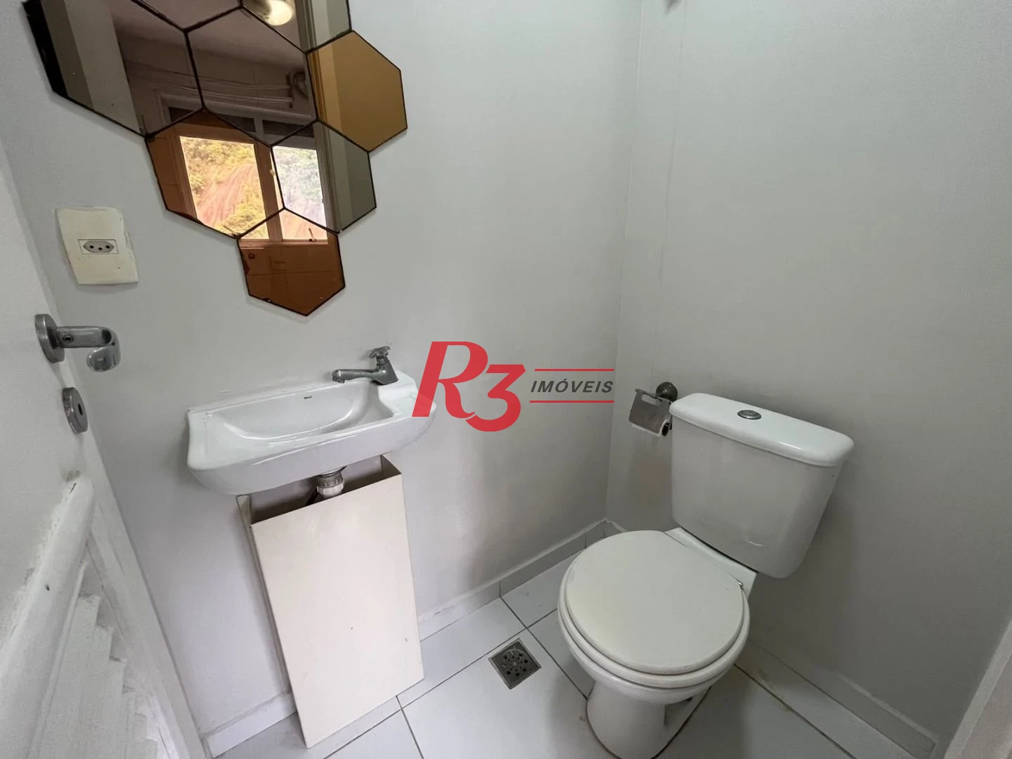 Apartamento com 3 dormitórios para alugar, 98 m² por R$ 6.800,00/mês - Marapé - Santos/SP