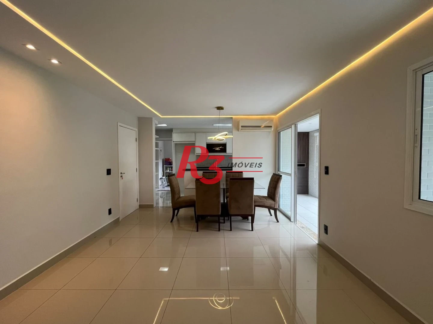 Apartamento com 3 dormitórios para alugar, 98 m² por R$ 6.800,00/mês - Marapé - Santos/SP