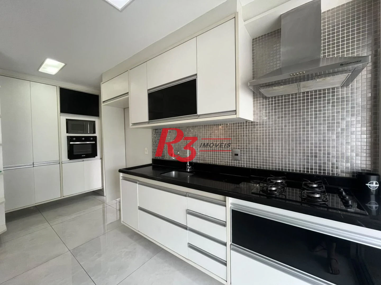 Apartamento com 3 dormitórios para alugar, 98 m² por R$ 6.800,00/mês - Marapé - Santos/SP