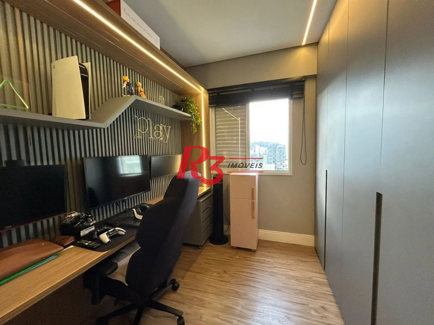Apartamento com 3 dormitórios à venda, 101 m² por R$ 2.200.000,00 - Gonzaga - Santos/SP