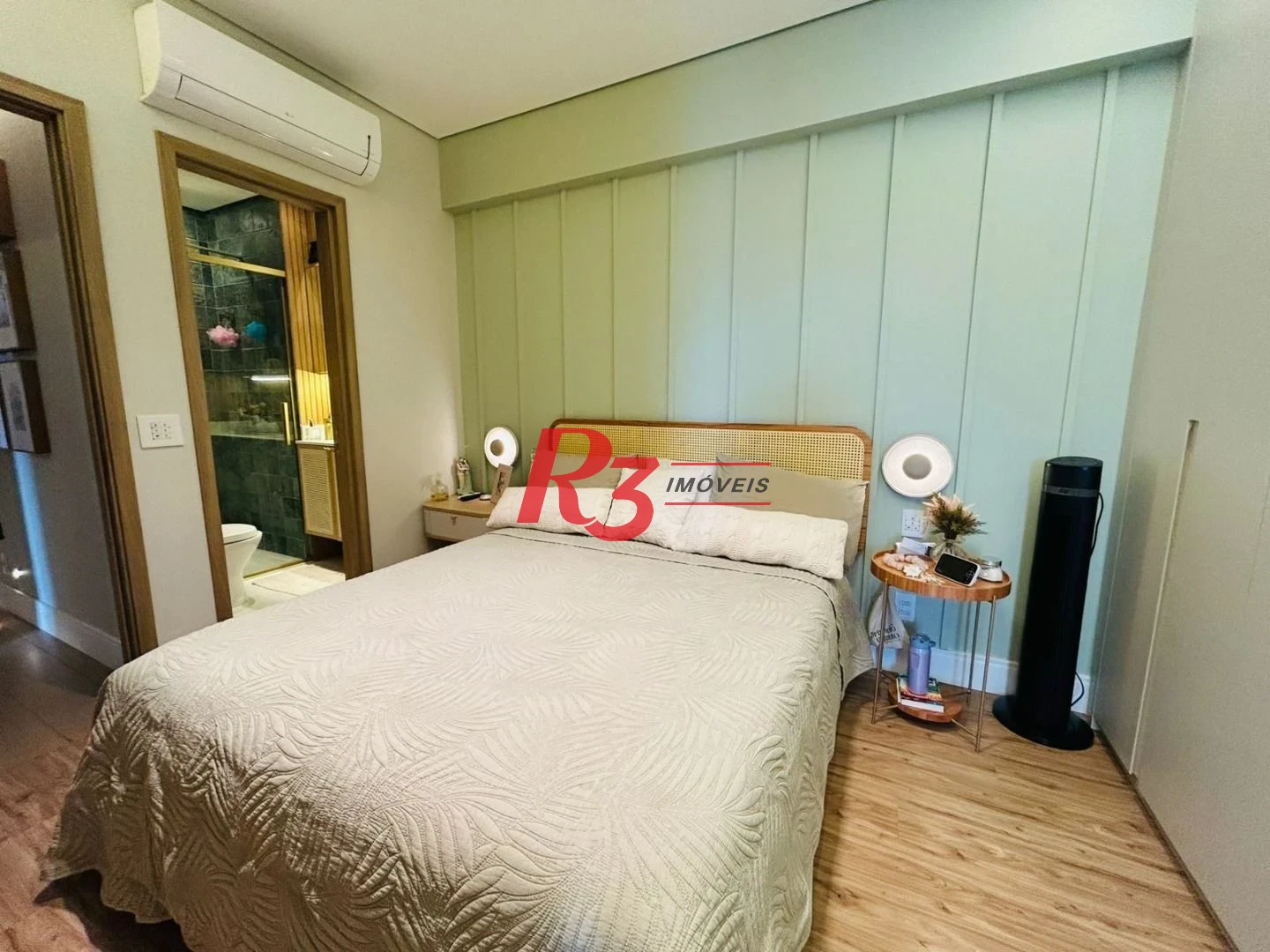 Apartamento com 3 dormitórios à venda, 101 m² por R$ 2.200.000,00 - Gonzaga - Santos/SP