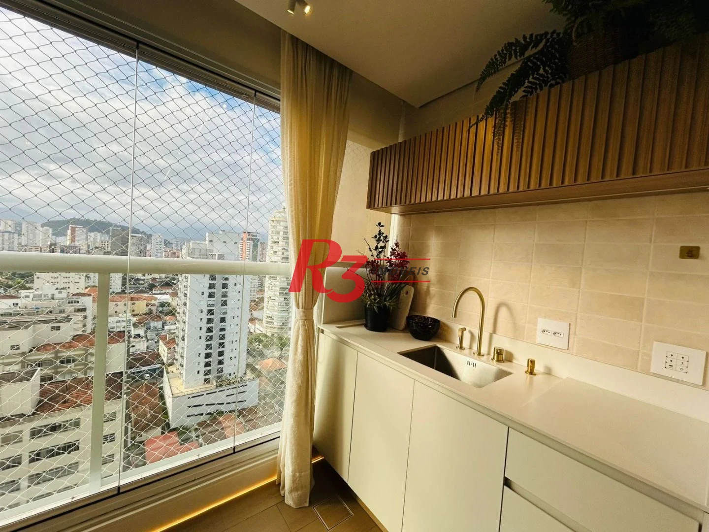 Apartamento com 3 dormitórios à venda, 101 m² por R$ 2.200.000,00 - Gonzaga - Santos/SP