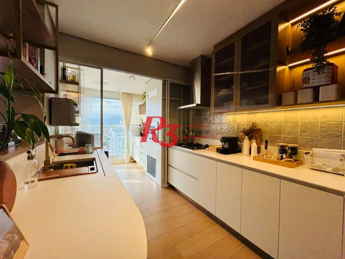 Apartamento com 3 dormitórios à venda, 101 m² por R$ 2.200.000,00 - Gonzaga - Santos/SP