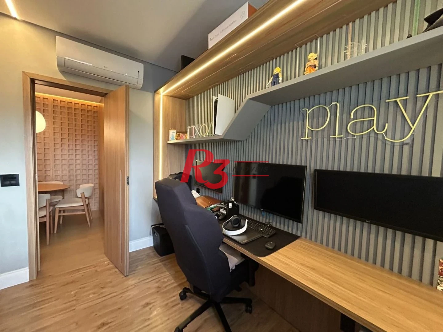 Apartamento com 3 dormitórios à venda, 101 m² por R$ 2.200.000,00 - Gonzaga - Santos/SP