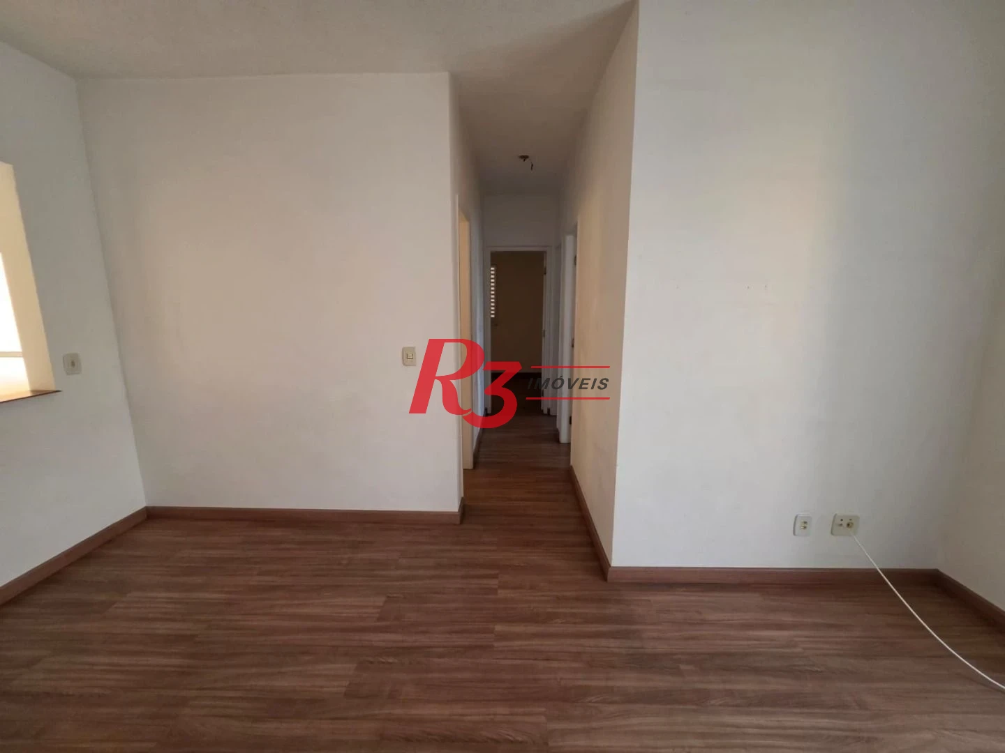 Apartamento com 3 dormitórios à venda, 69 m² por R$ 395.000,00 - Areia Branca - Santos/SP