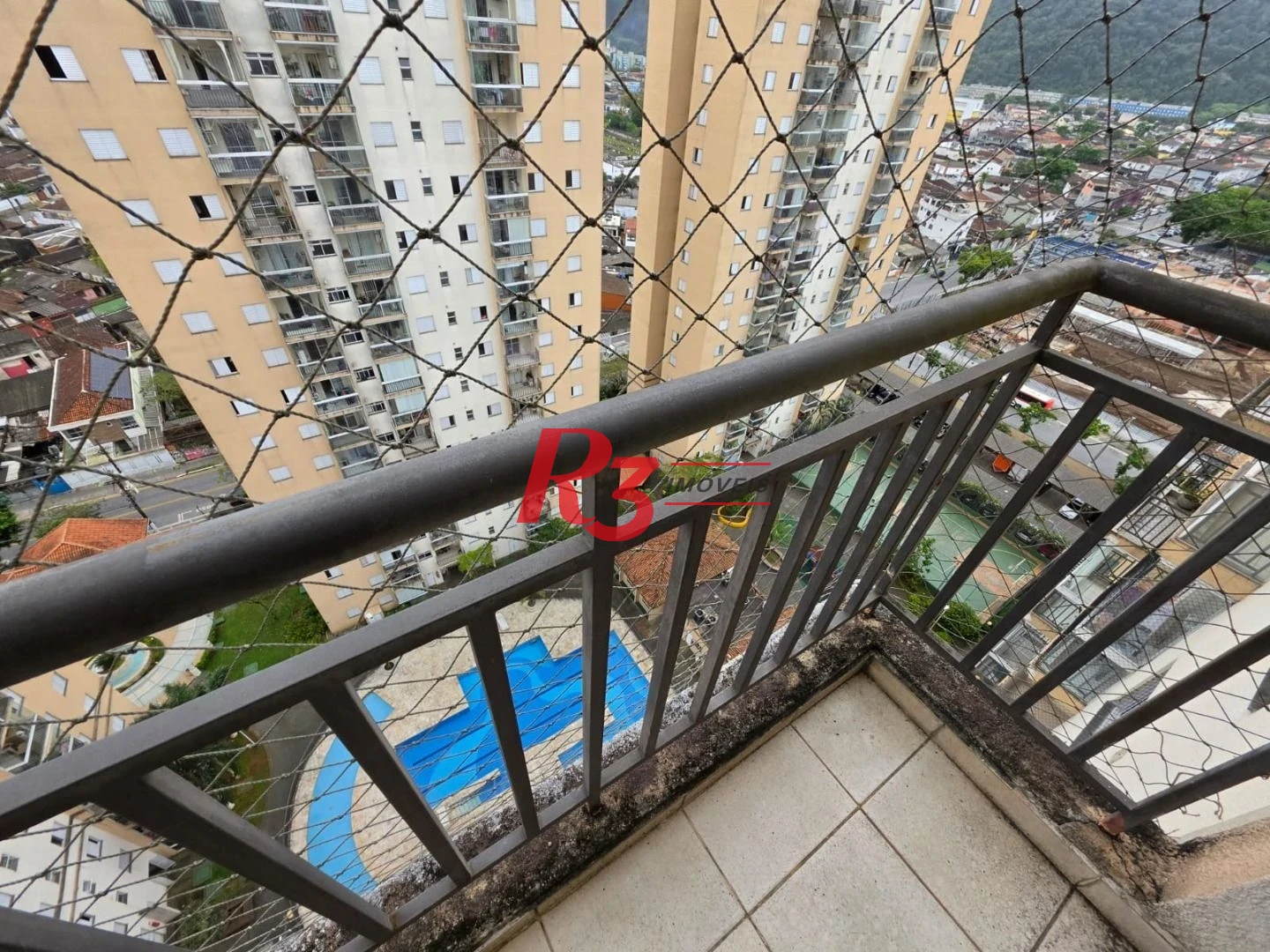Apartamento com 3 dormitórios à venda, 69 m² por R$ 395.000,00 - Areia Branca - Santos/SP