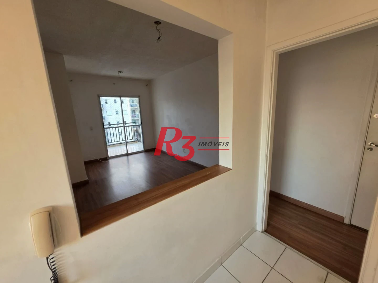 Apartamento com 3 dormitórios à venda, 69 m² por R$ 395.000,00 - Areia Branca - Santos/SP