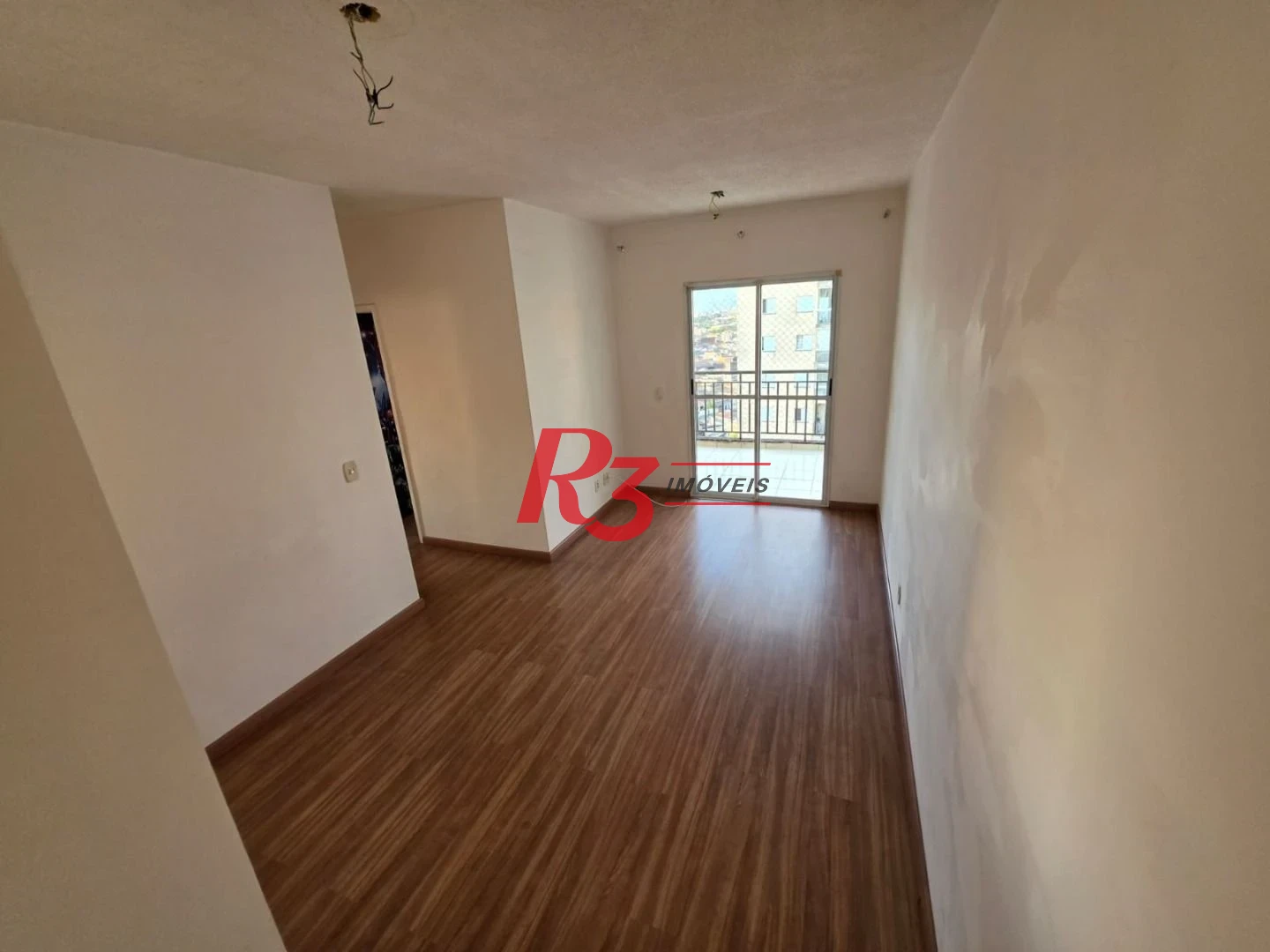 Apartamento com 3 dormitórios à venda, 69 m² por R$ 395.000,00 - Areia Branca - Santos/SP