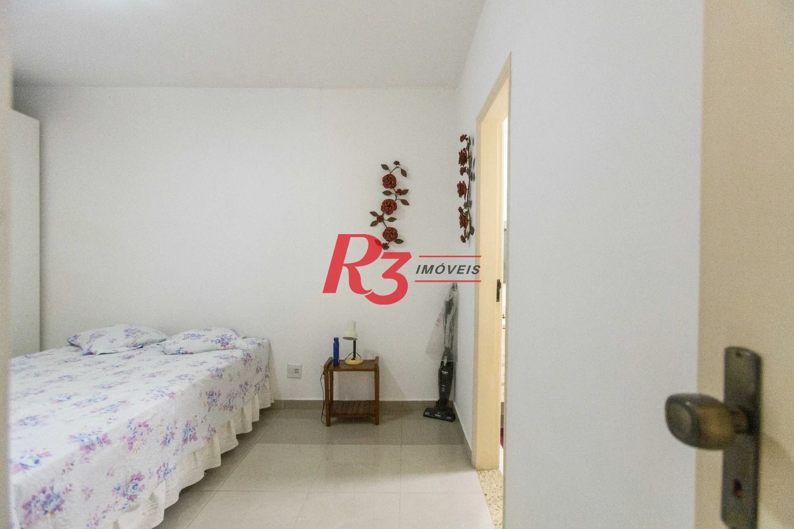 Apartamento com 2 dormitórios à venda, 95 m² por R$ 680.000,00 - Pompéia - Santos/SP