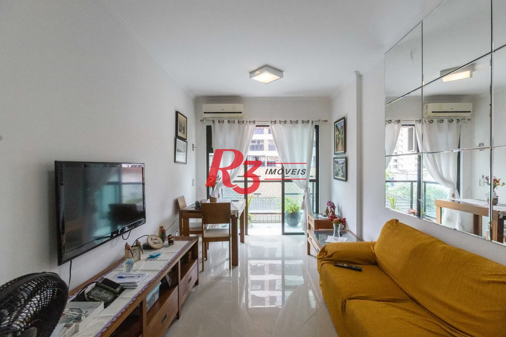 Apartamento com 2 dormitórios à venda, 95 m² por R$ 680.000,00 - Pompéia - Santos/SP