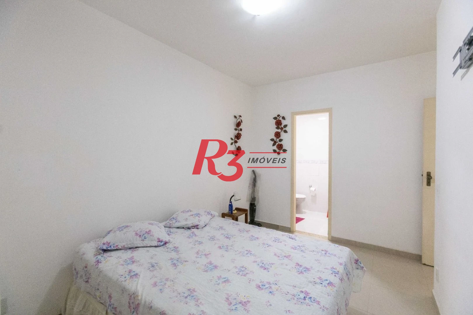 Apartamento com 2 dormitórios à venda, 95 m² por R$ 680.000,00 - Pompéia - Santos/SP