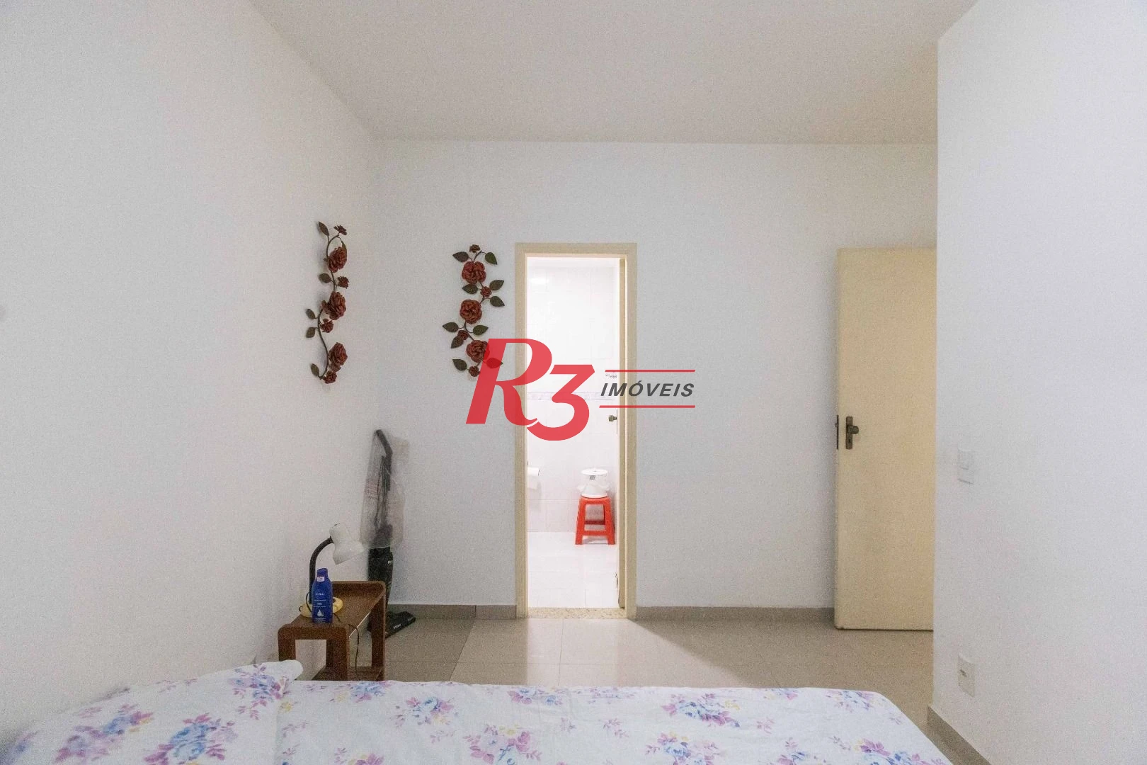 Apartamento com 2 dormitórios à venda, 95 m² por R$ 680.000,00 - Pompéia - Santos/SP