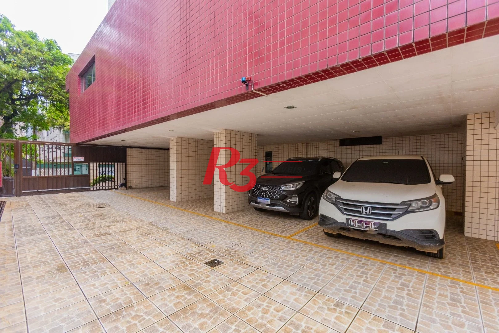 Apartamento com 2 dormitórios à venda, 95 m² por R$ 680.000,00 - Pompéia - Santos/SP