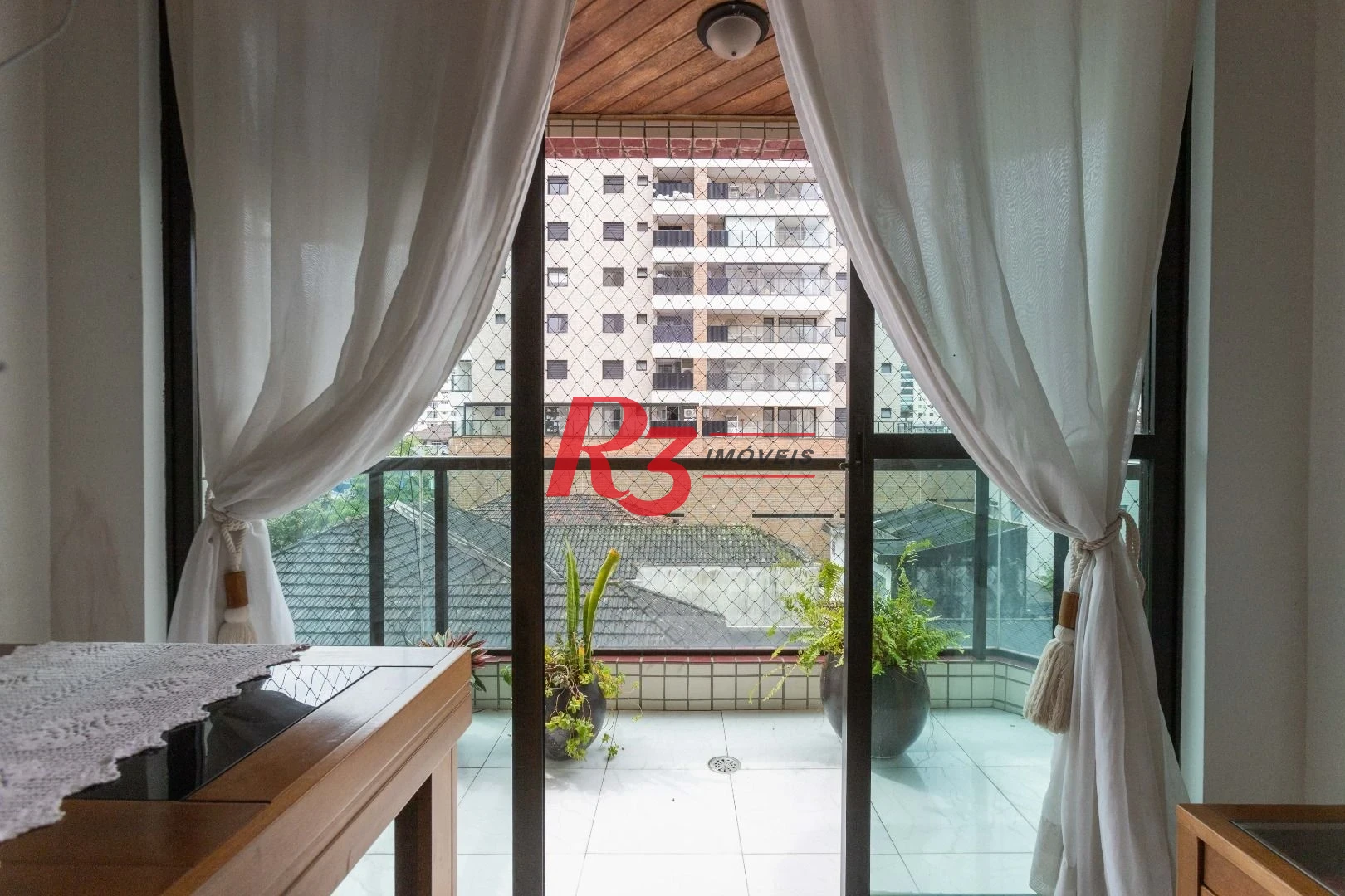 Apartamento com 2 dormitórios à venda, 95 m² por R$ 680.000,00 - Pompéia - Santos/SP