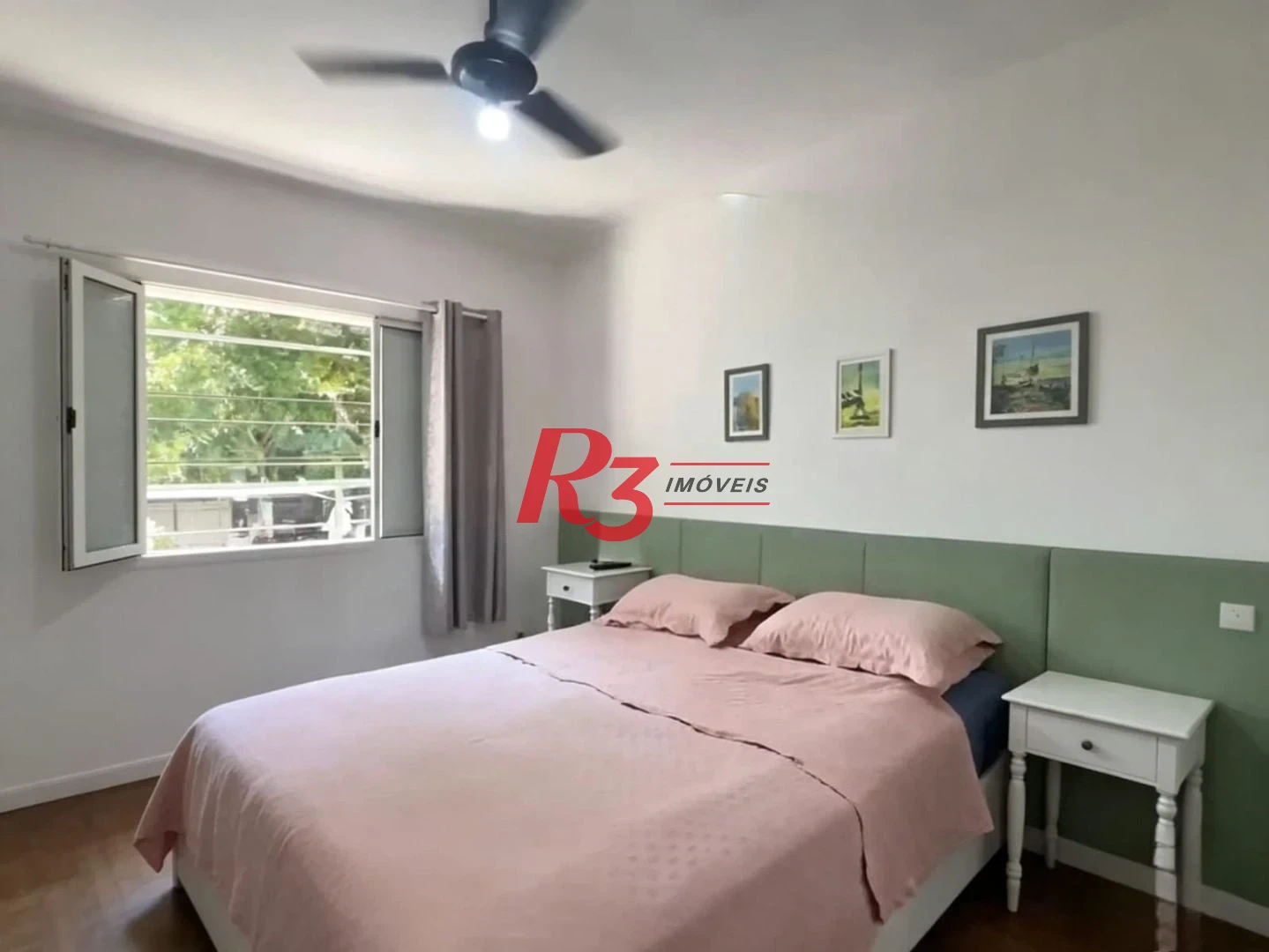 Sobrado com 2 dormitórios à venda, 70 m² por R$ 585.000,00 - Ponta da Praia - Santos/SP