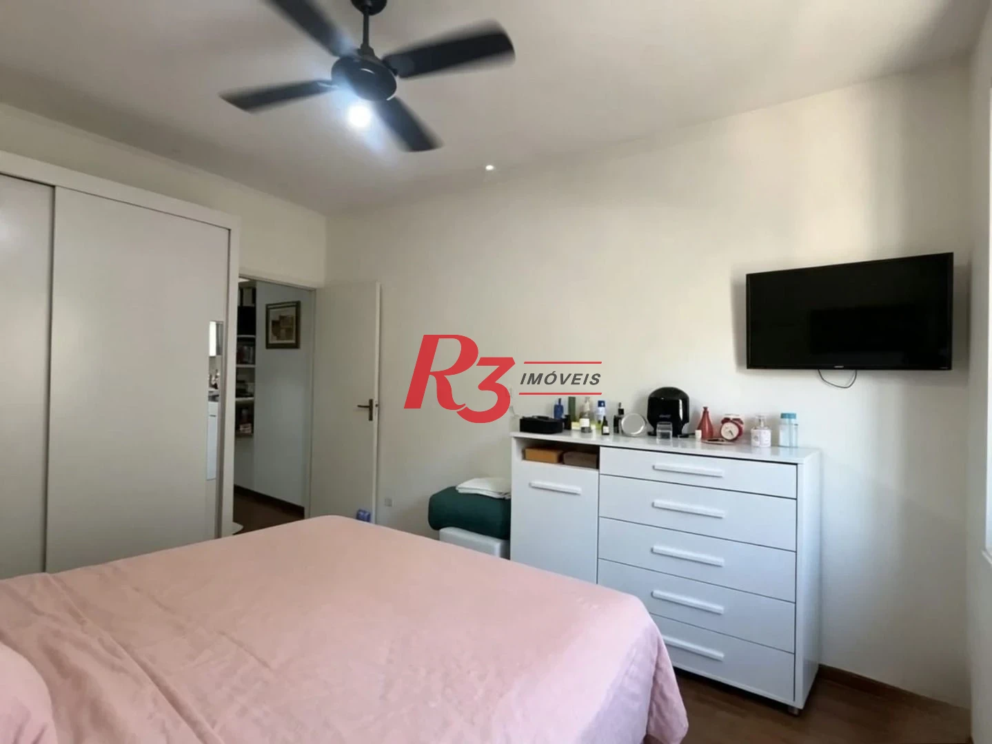 Sobrado com 2 dormitórios à venda, 70 m² por R$ 585.000,00 - Ponta da Praia - Santos/SP