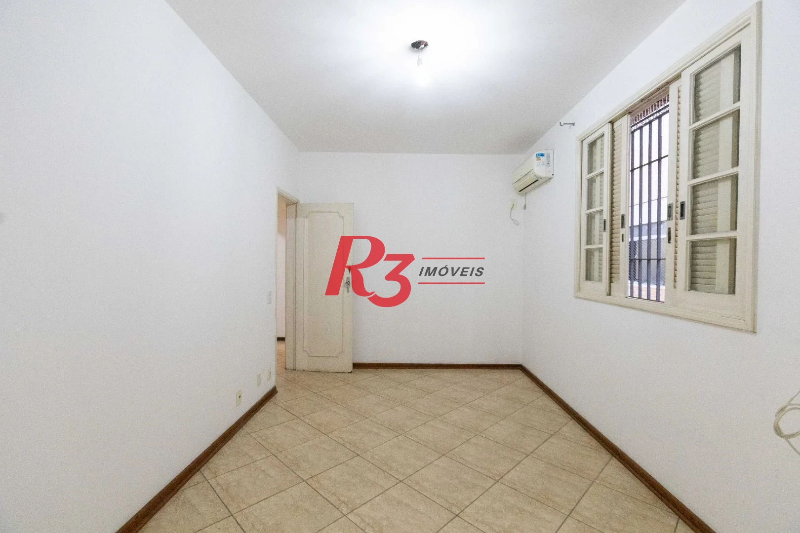 Casa com 3 dormitórios à venda, 164 m² por R$ 1.090.000,00 - Ponta da Praia - Santos/SP