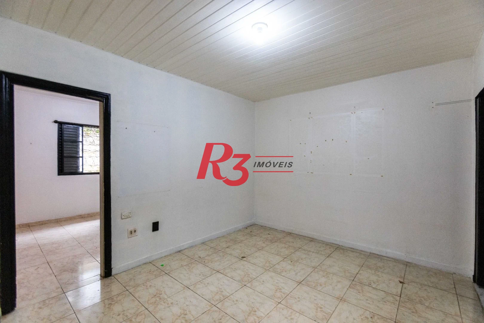 Casa com 2 dormitórios à venda, 64 m² por R$ 320.000,00 - Vila Marlthiaa - Santos/SP