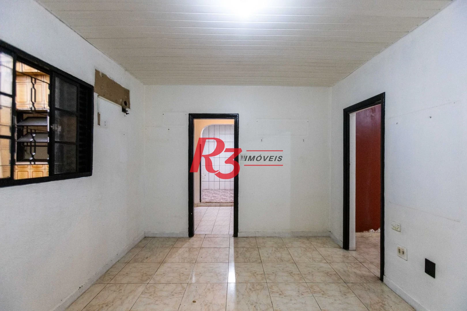 Casa com 2 dormitórios à venda, 64 m² por R$ 320.000,00 - Vila Marlthiaa - Santos/SP