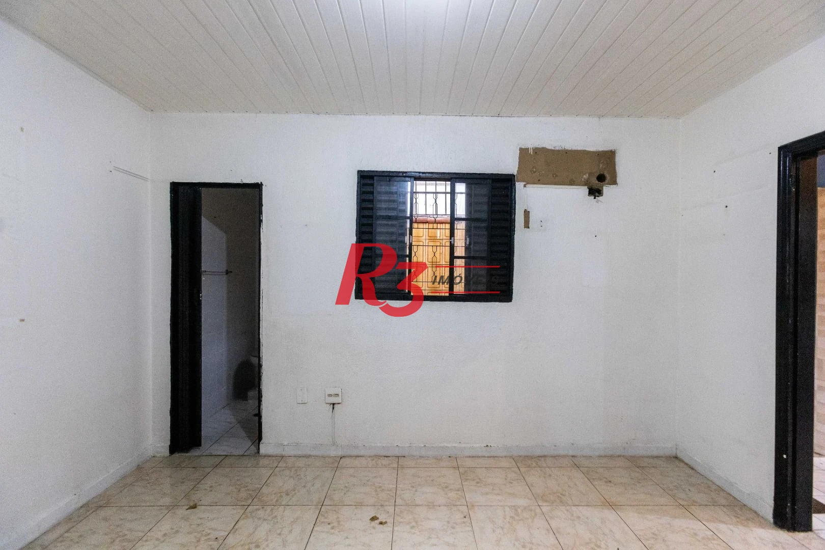 Casa com 2 dormitórios à venda, 64 m² por R$ 320.000,00 - Vila Marlthiaa - Santos/SP