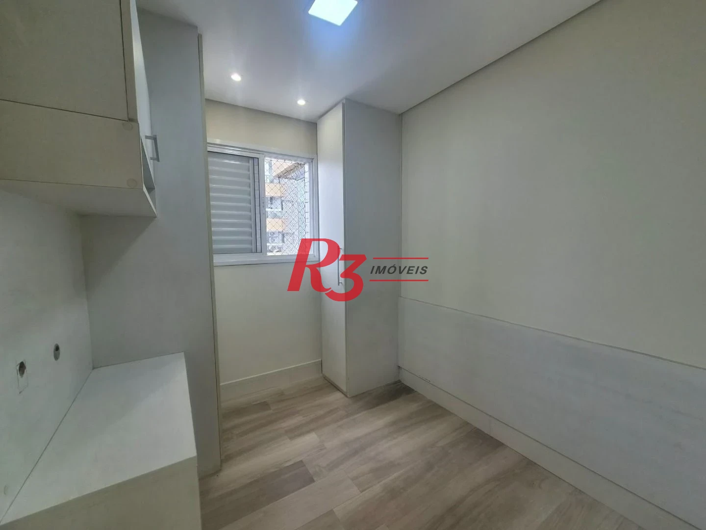 Apartamento com 3 dormitórios à venda, 77 m² por R$ 819.000,00 - Ponta da Praia - Santos/SP