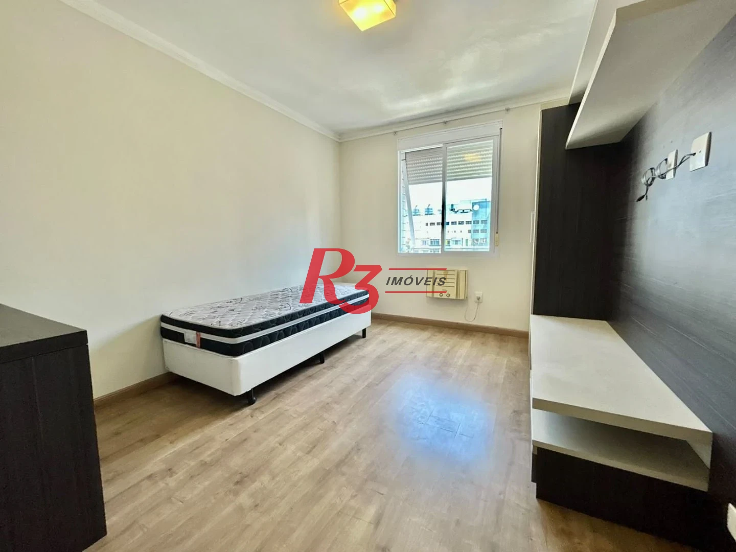 Apartamento com 2 dormitórios à venda, 98 m² por R$ 730.000,00 - Gonzaga - Santos/SP