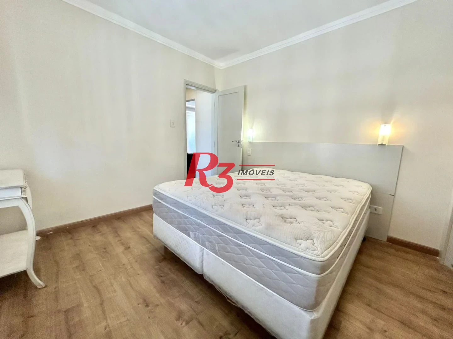 Apartamento com 2 dormitórios à venda, 98 m² por R$ 730.000,00 - Gonzaga - Santos/SP