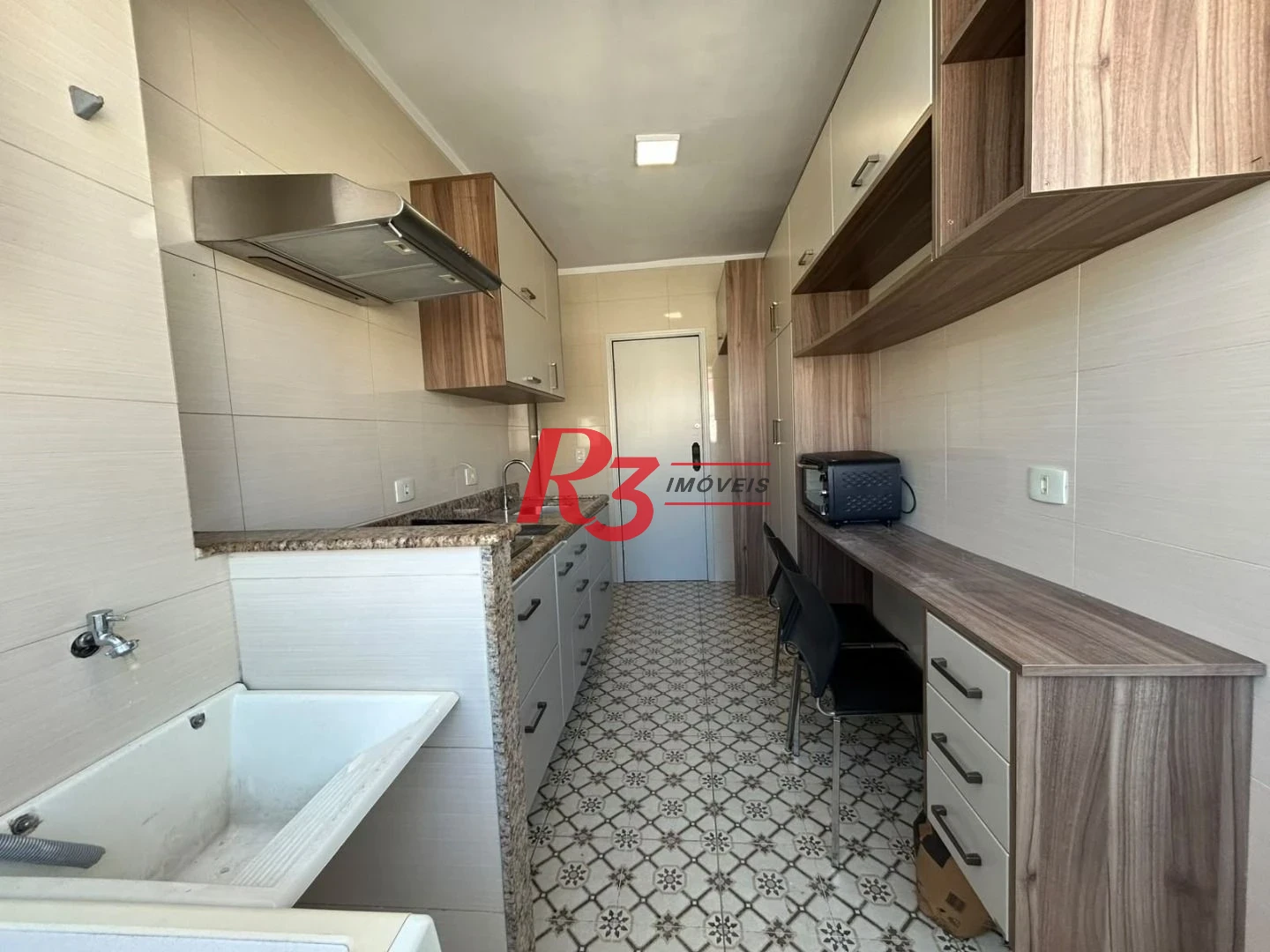 Apartamento com 2 dormitórios à venda, 98 m² por R$ 730.000,00 - Gonzaga - Santos/SP