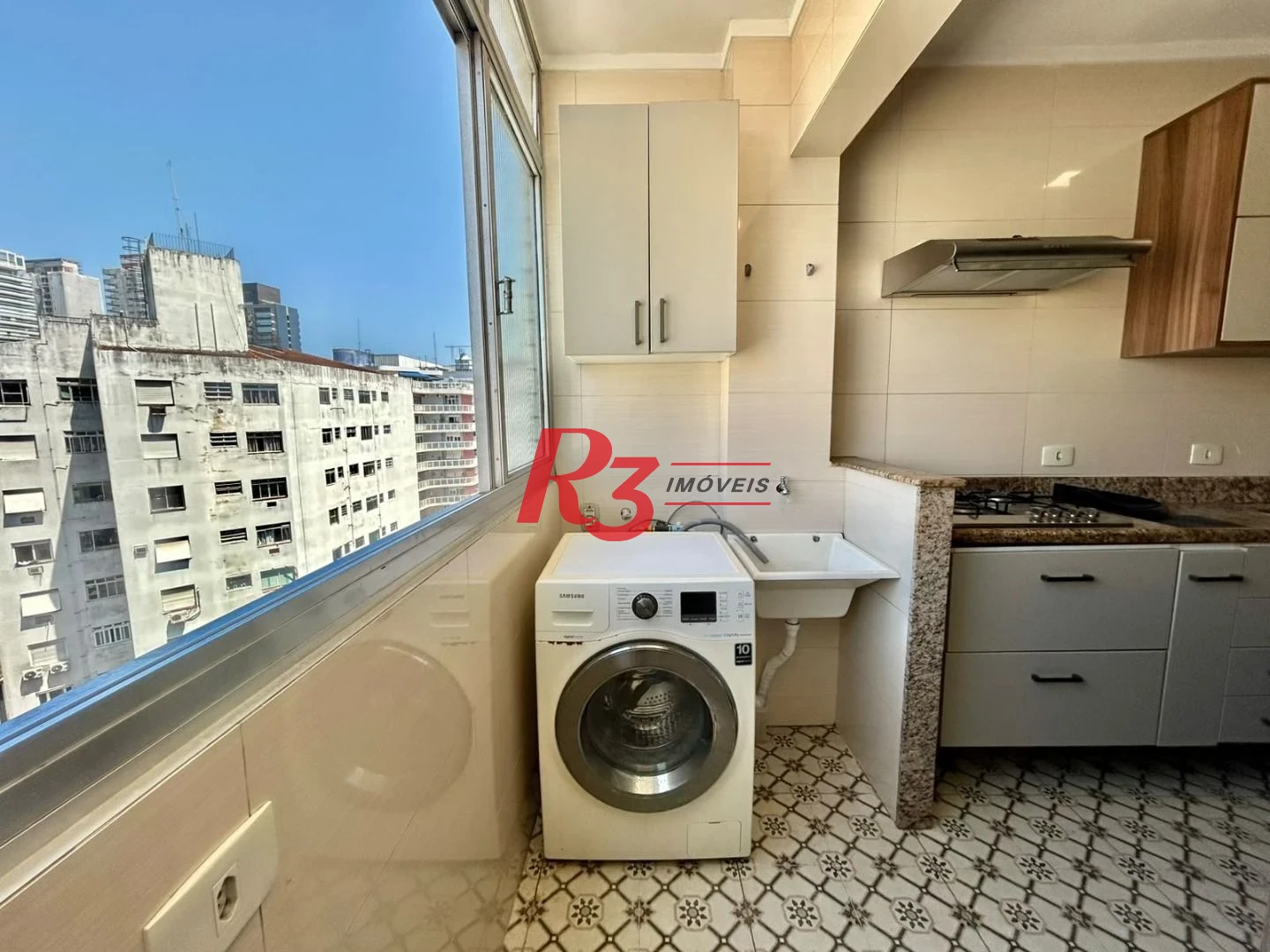 Apartamento com 2 dormitórios à venda, 98 m² por R$ 730.000,00 - Gonzaga - Santos/SP
