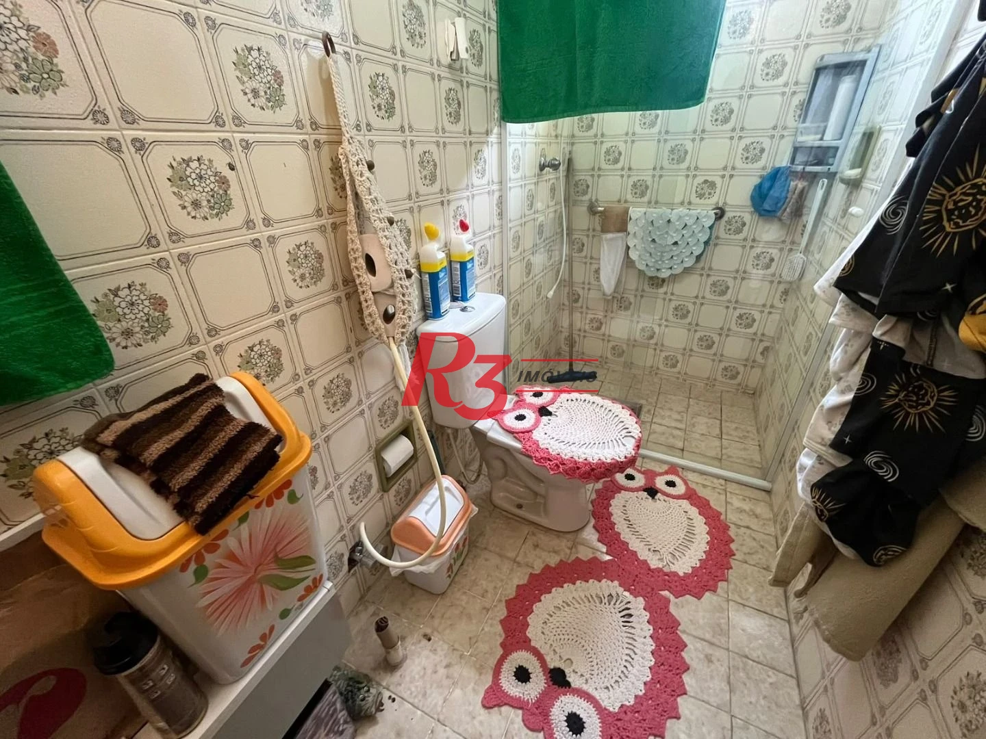 Apartamento de 3 dormitórios à venda no Embaré + dependência completa