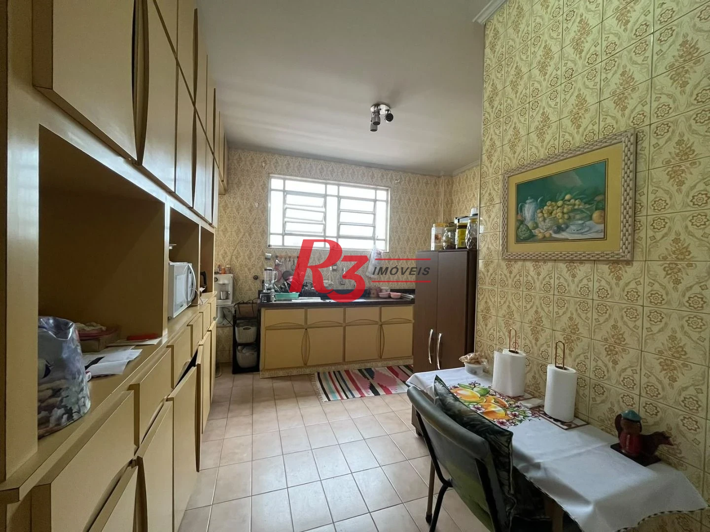 Apartamento de 3 dormitórios à venda no Embaré + dependência completa