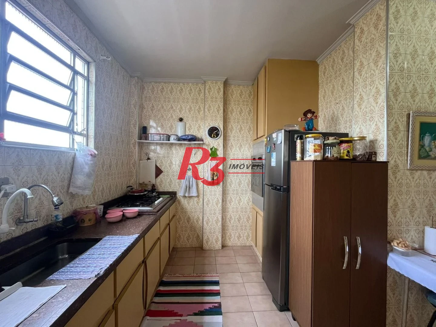 Apartamento de 3 dormitórios à venda no Embaré + dependência completa