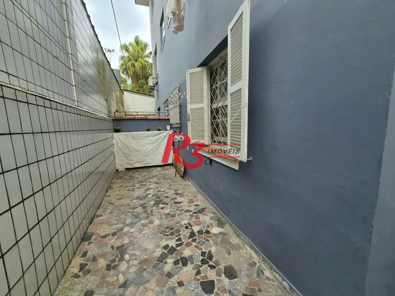 Apartamento com 2 dormitórios à venda, 71 m² por R$ 399.000,00 - Embaré - Santos/SP