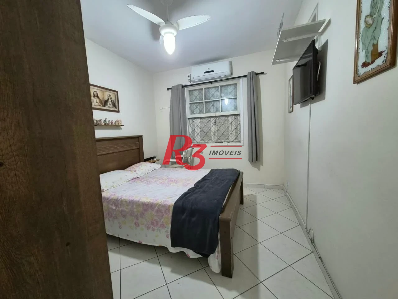 Apartamento com 2 dormitórios à venda, 71 m² por R$ 399.000,00 - Embaré - Santos/SP