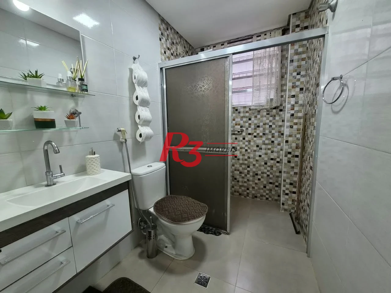 Apartamento com 2 dormitórios à venda, 71 m² por R$ 399.000,00 - Embaré - Santos/SP
